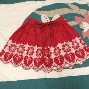 3/$15 Crystal candy Red floral scalloped tie lined skirt size small